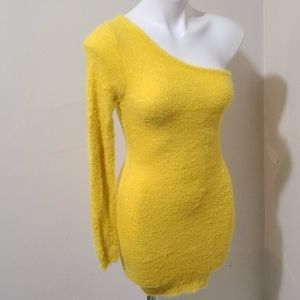 Fashion Nova yellow 💛 one shoulder dress